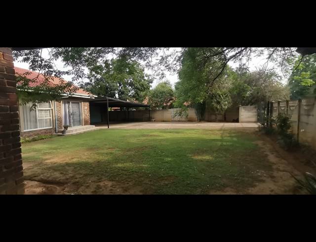 4 BEDROOM HOUSE FOR SALE IN BERGSIG